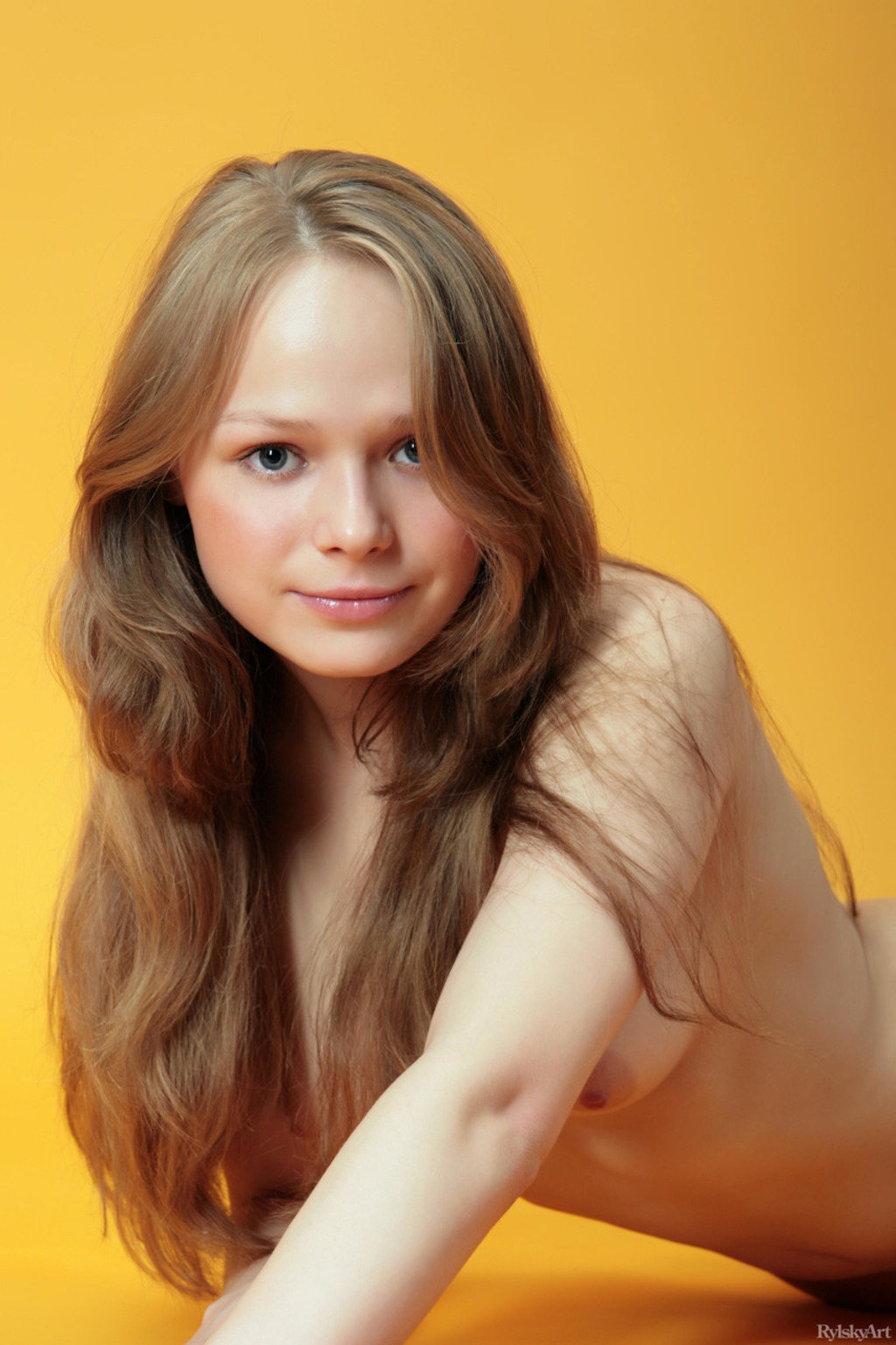 Sweet Teen Mia Poses Completely Naked