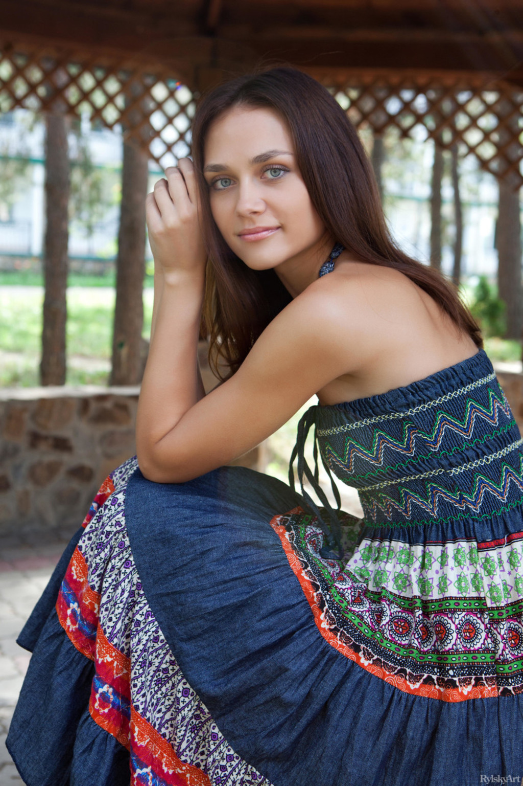 Beautiful Brunette Babe Zlatka Exposes Her Tasty Twat